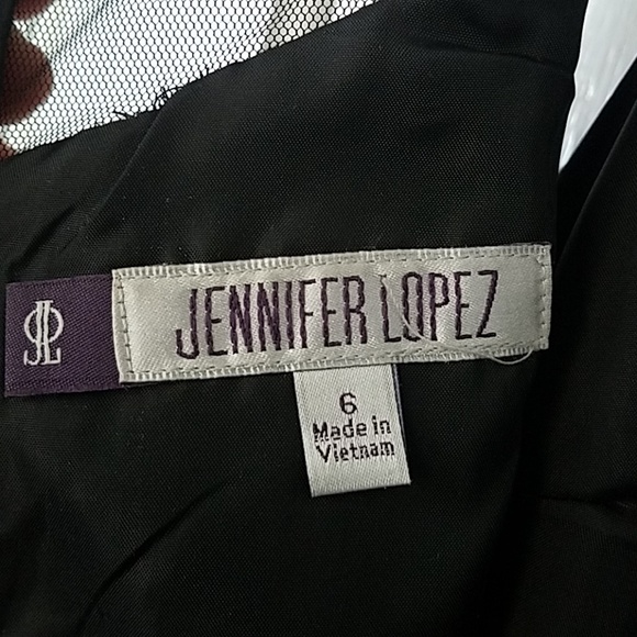 Jennifer Lopez black dress - Picture 4 of 4